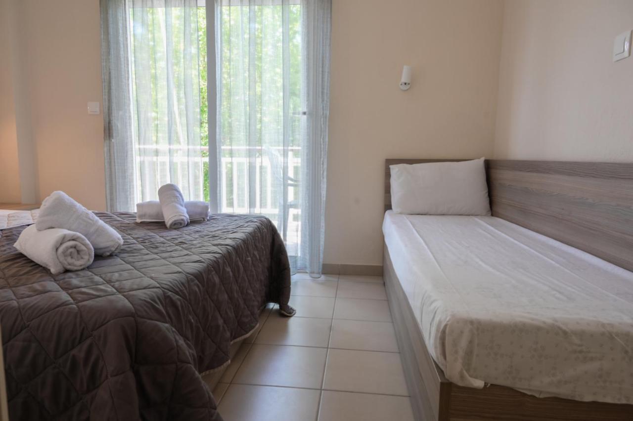 Priona Rooms Paralía Skotínis Eksteriør bilde