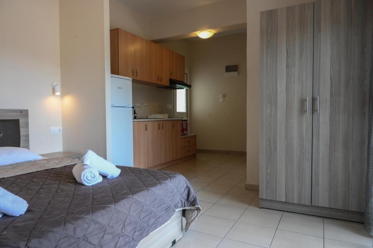 Priona Rooms Paralía Skotínis Eksteriør bilde