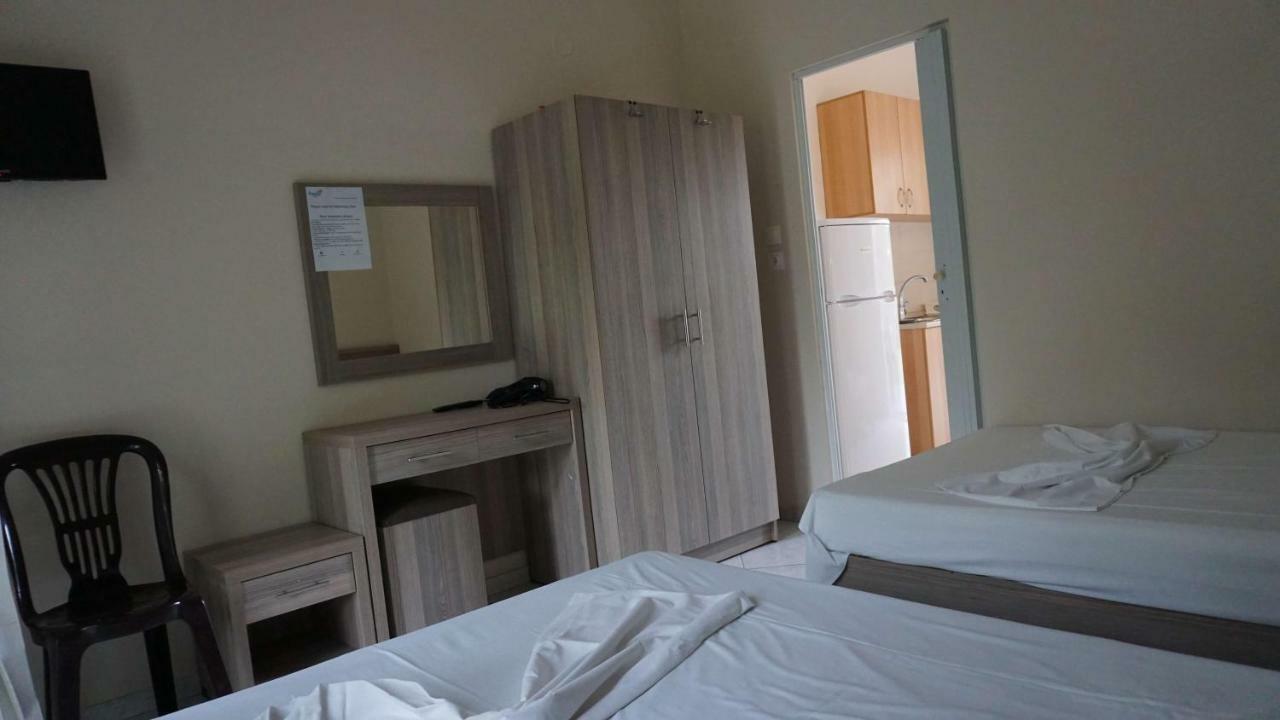 Priona Rooms Paralía Skotínis Eksteriør bilde